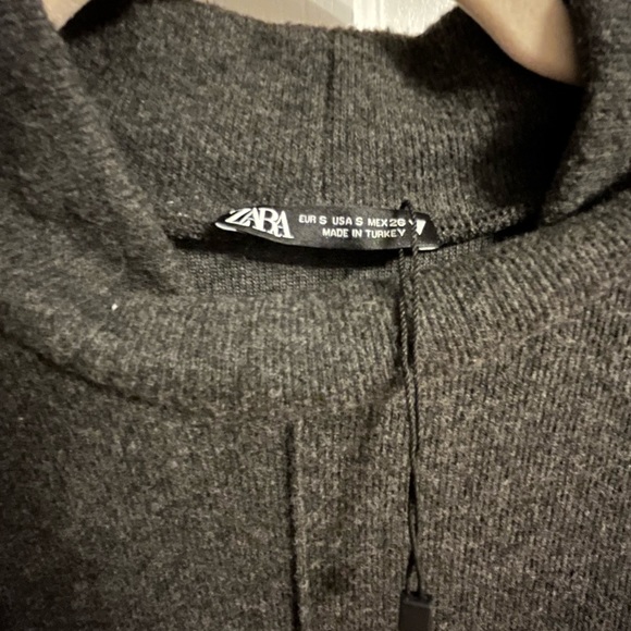 Zara new but tag missing dress - Picture 2 of 3